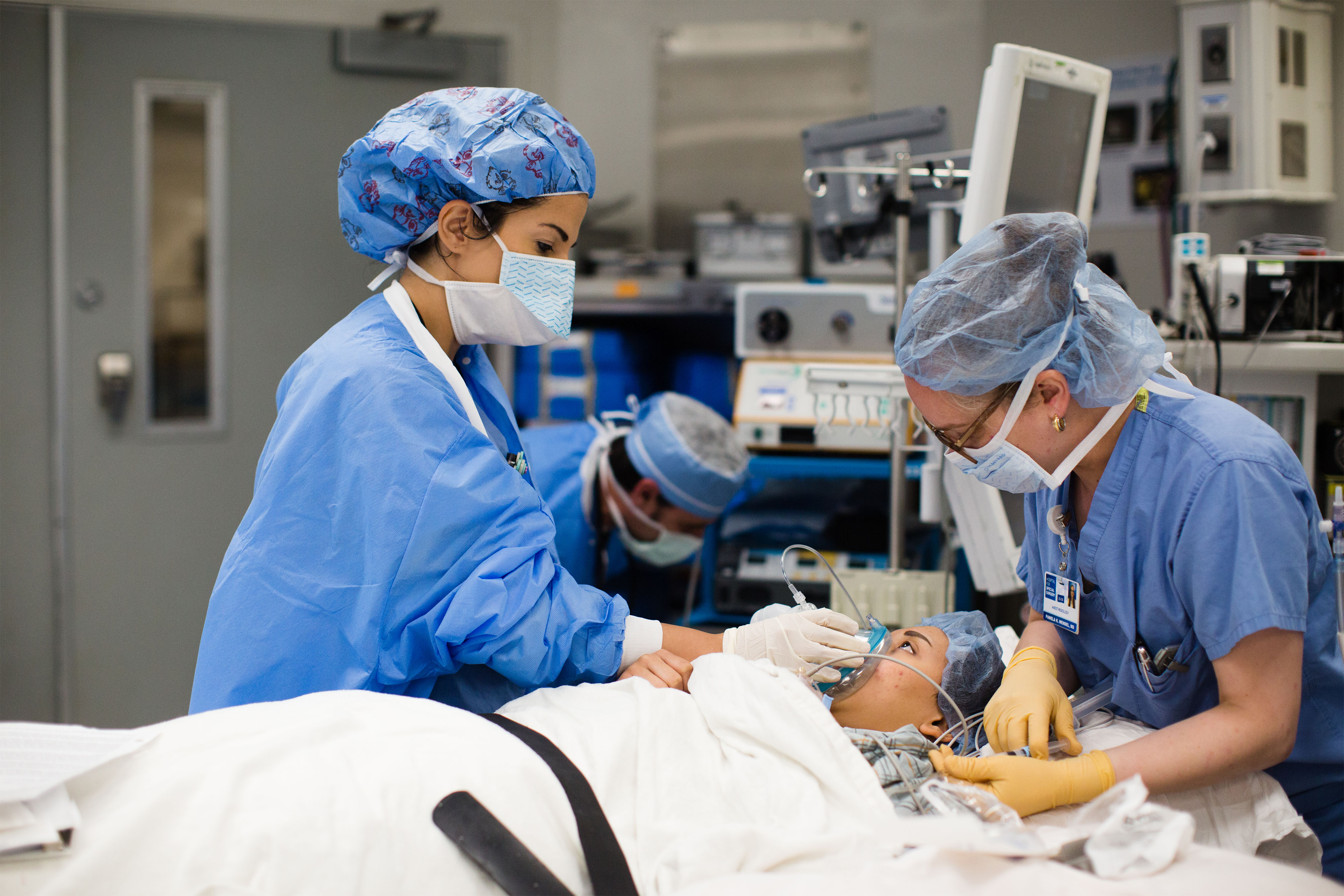 Doctors discussing